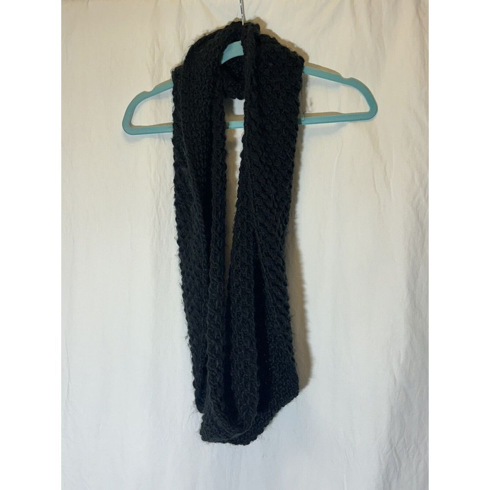 Black Knit infinity loop  Yarn Winter Scarf‎  EUC J16